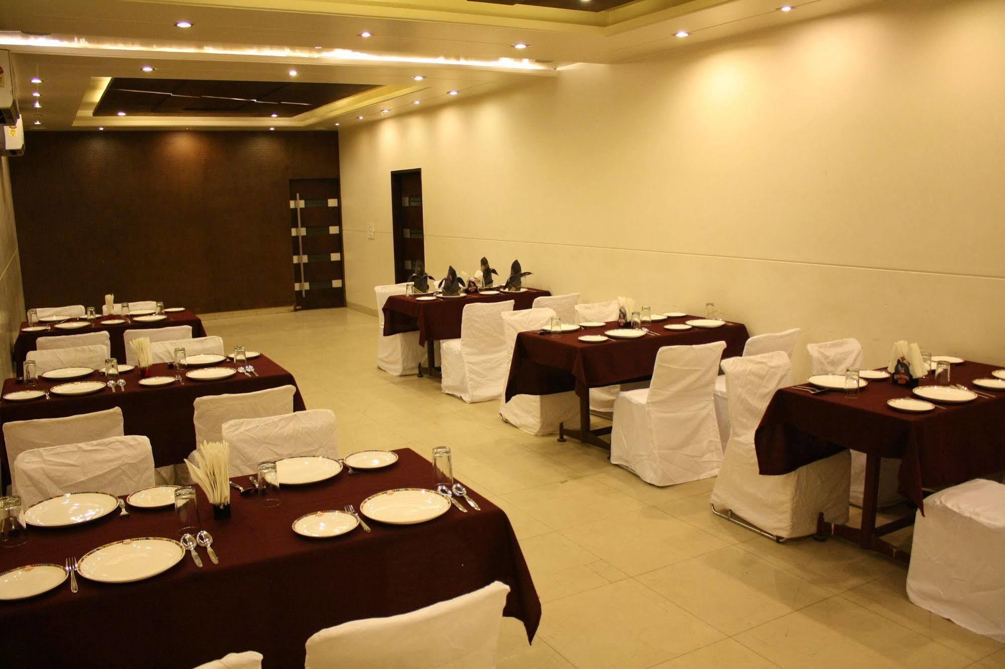 Hotel Shalimar Jaipur Eksteriør billede