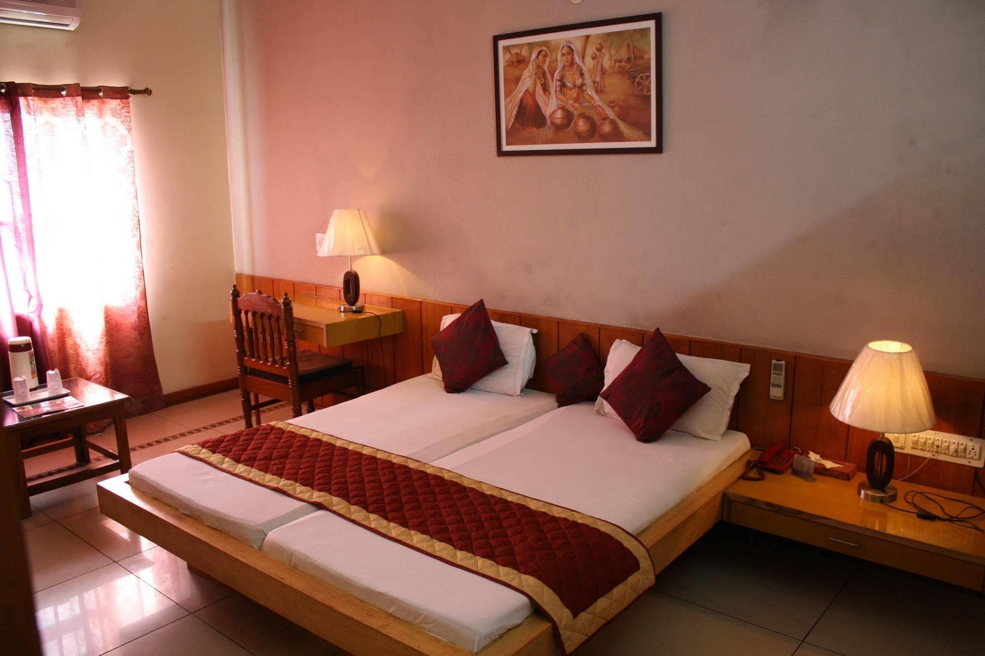 Hotel Shalimar Jaipur Eksteriør billede